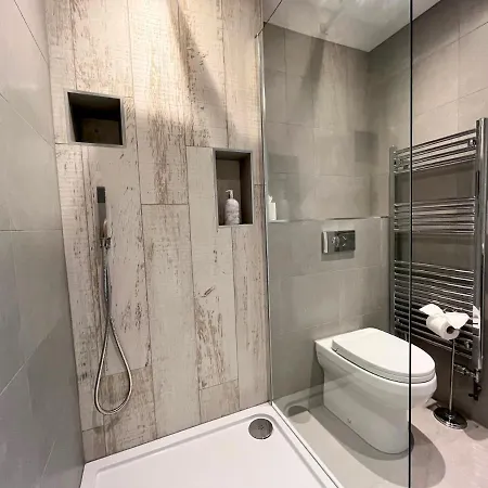 Spacious Apartment~parking~close To Seafront Apartamento Penzance